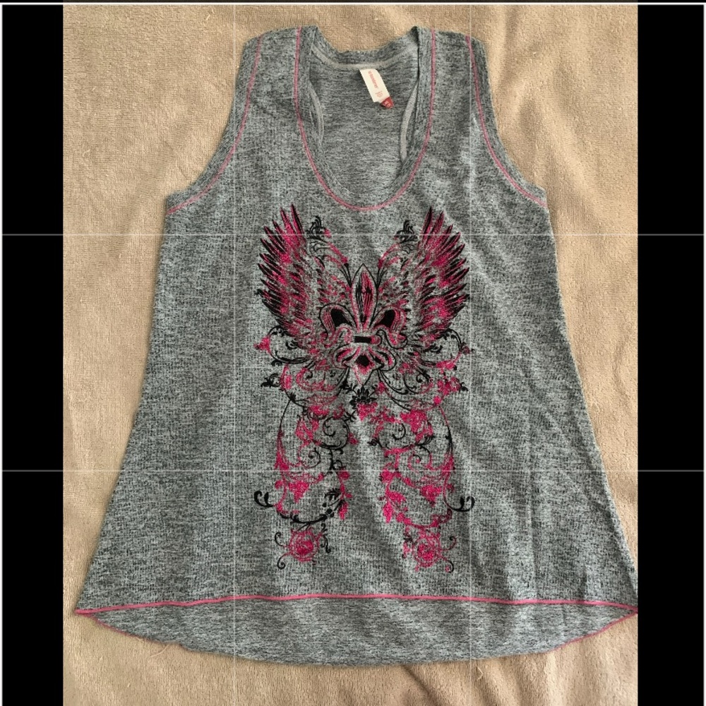 Short sleeve tee